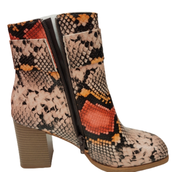 Pierre Dumas Cammy 3 Snakeskin Faux Leather Print Tan Orange Ankle Boot Sz 7.5 - Picture 2 of 12